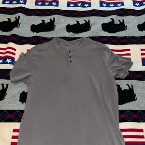 Vuori Henley T-shirt